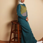 Pine Green Color Contrast Jilbab